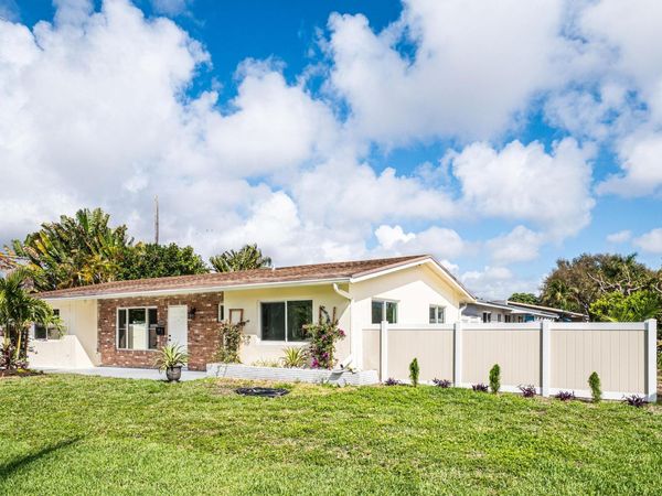 2611 NE 16th Street, Pompano Beach, FL 33062