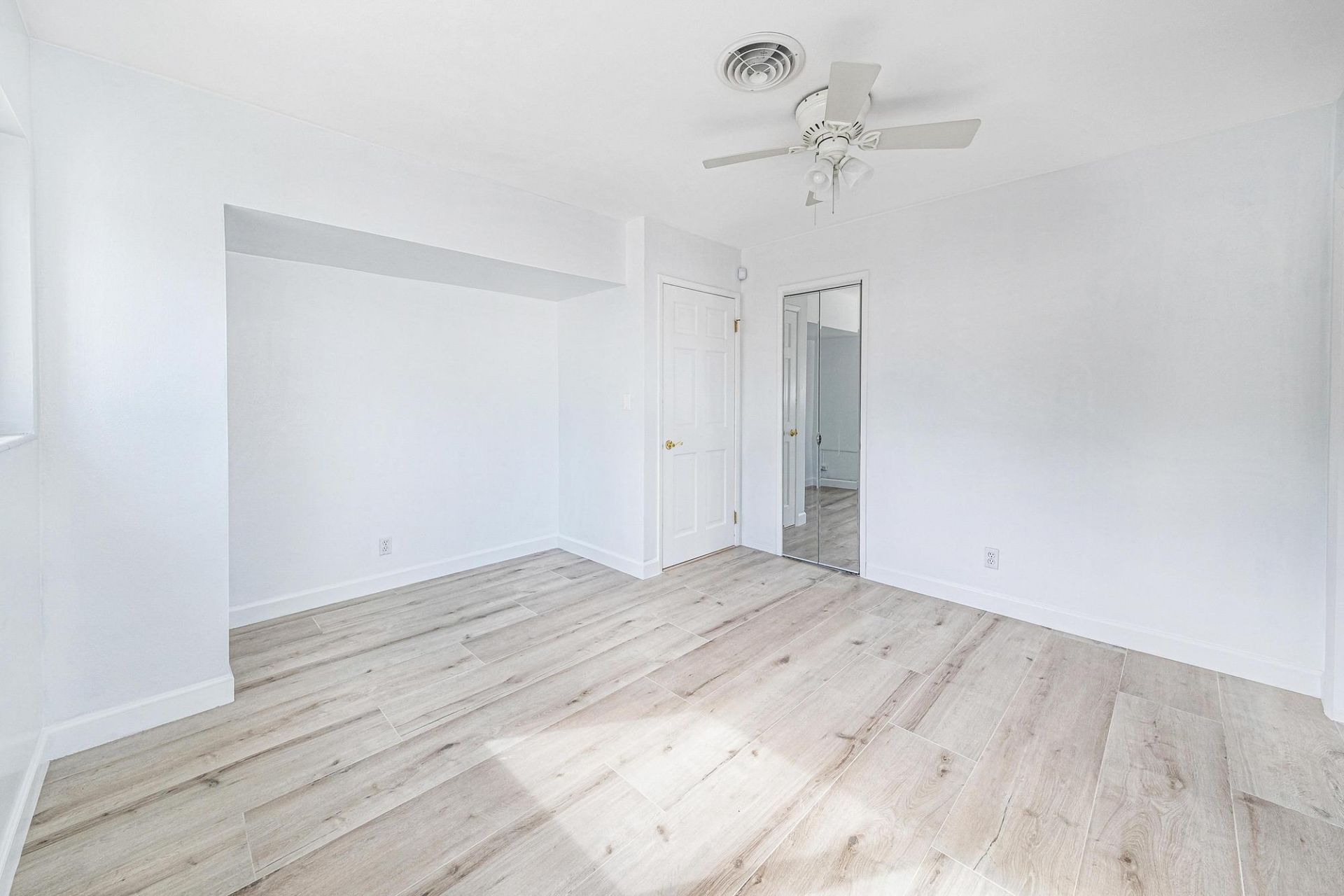 2611 NE 16th Street, Pompano Beach, FL 33062 Photo