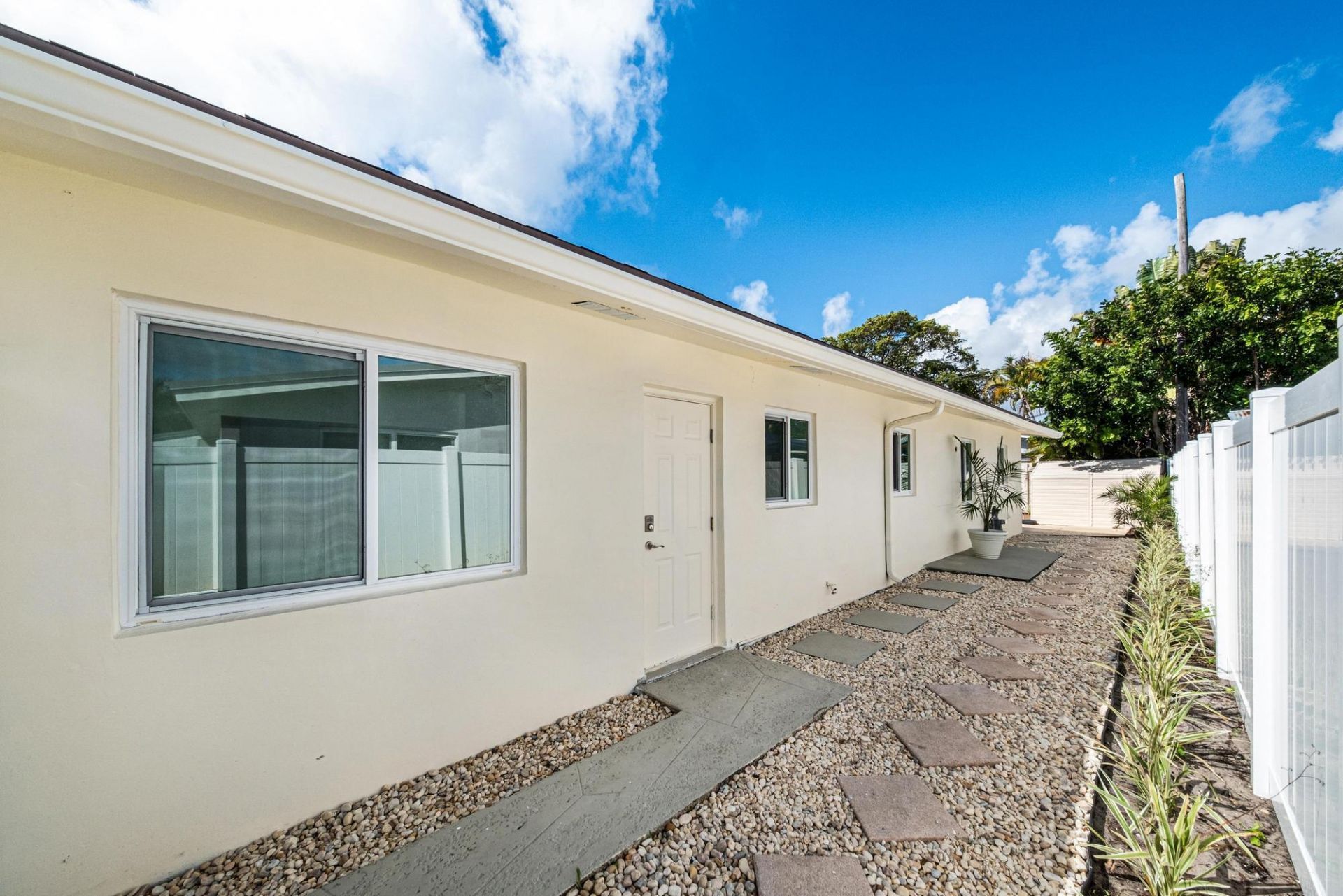 2611 NE 16th Street, Pompano Beach, FL 33062 Photo