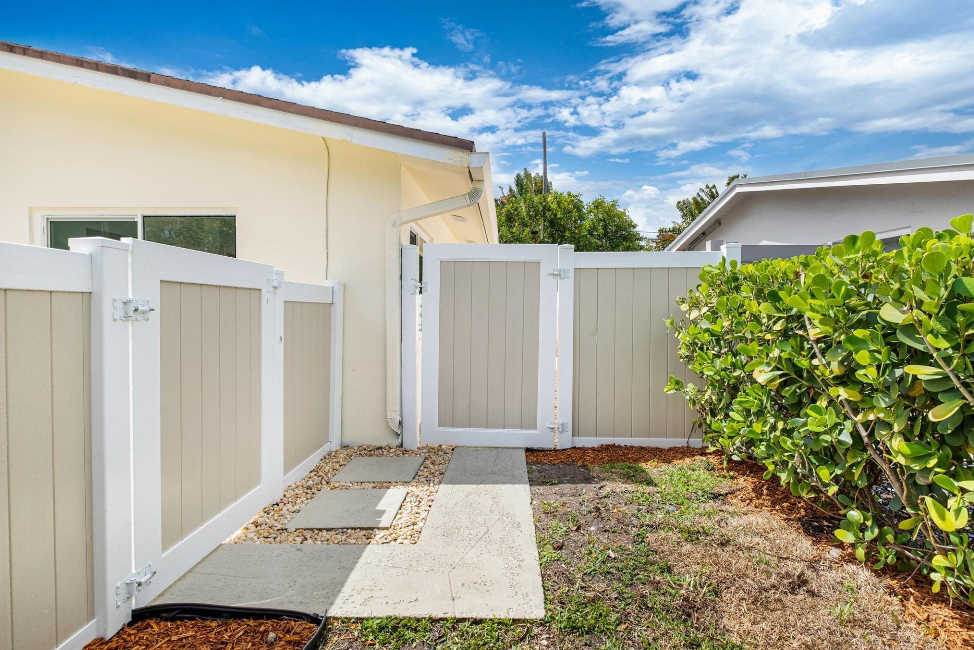 2611 NE 16th Street, Pompano Beach, FL 33062 Photo