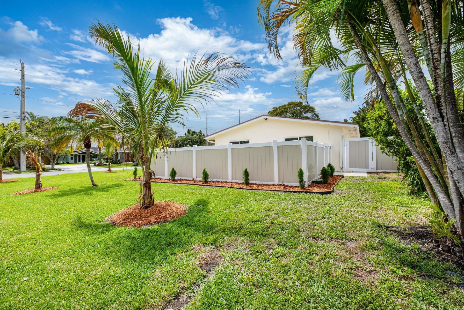 2611 NE 16th Street, Pompano Beach, FL 33062 Photo