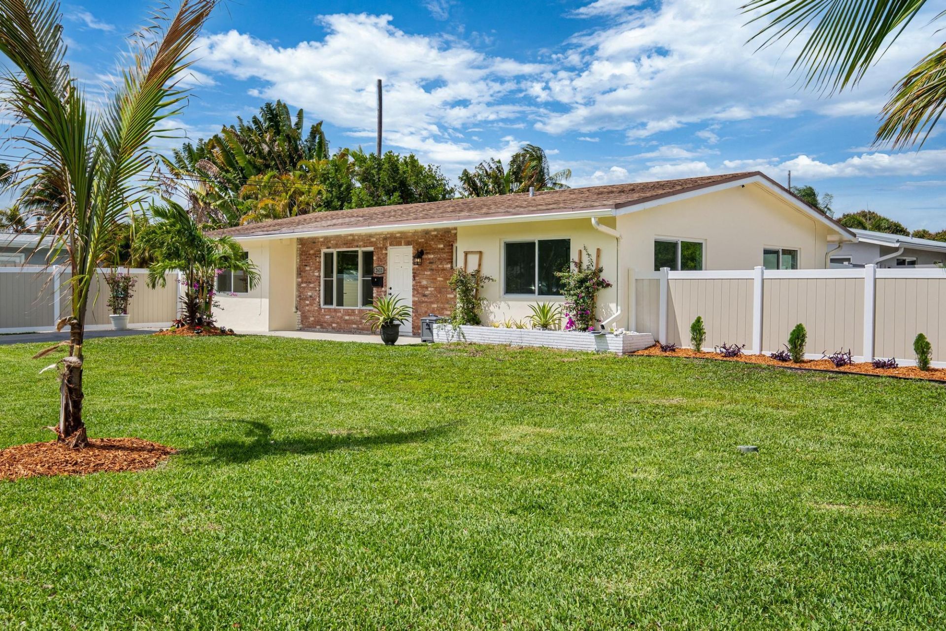 2611 NE 16th Street, Pompano Beach, FL 33062 Photo