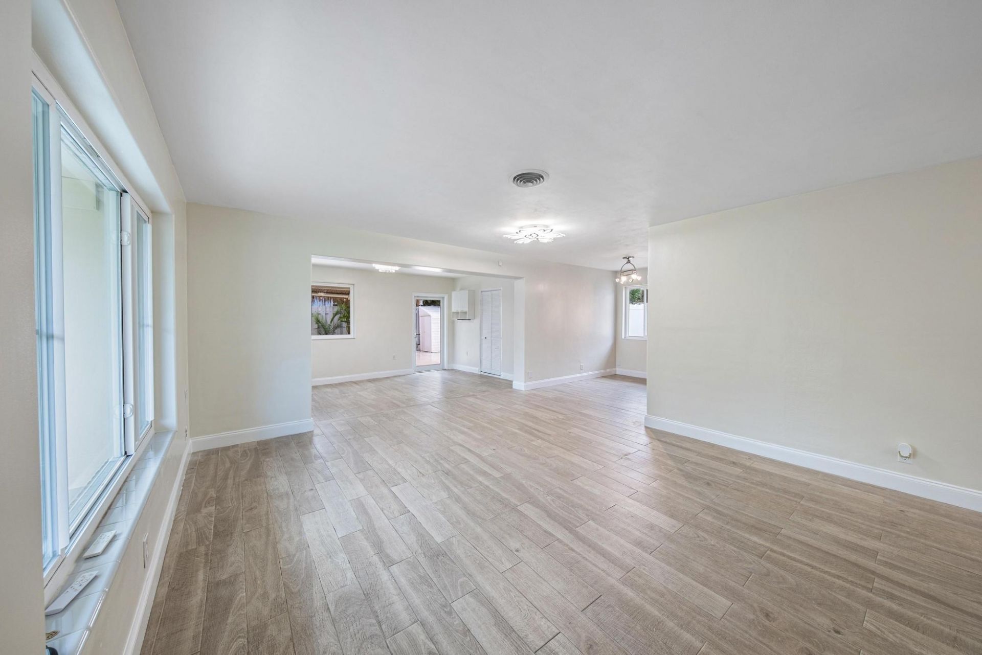 2611 NE 16th Street, Pompano Beach, FL 33062 Photo