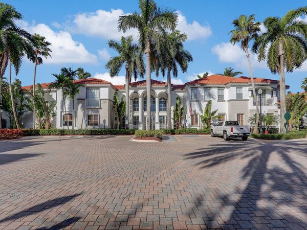 11031 Legacy Boulevard, Unit 202, Palm Beach Gardens, FL 33410