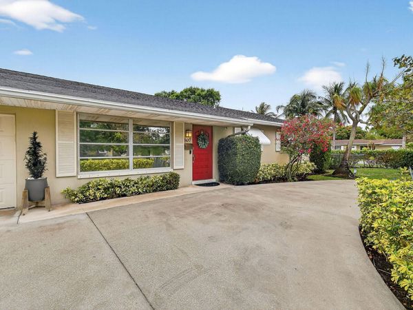 807 5th Street, Lake Park, FL 33403