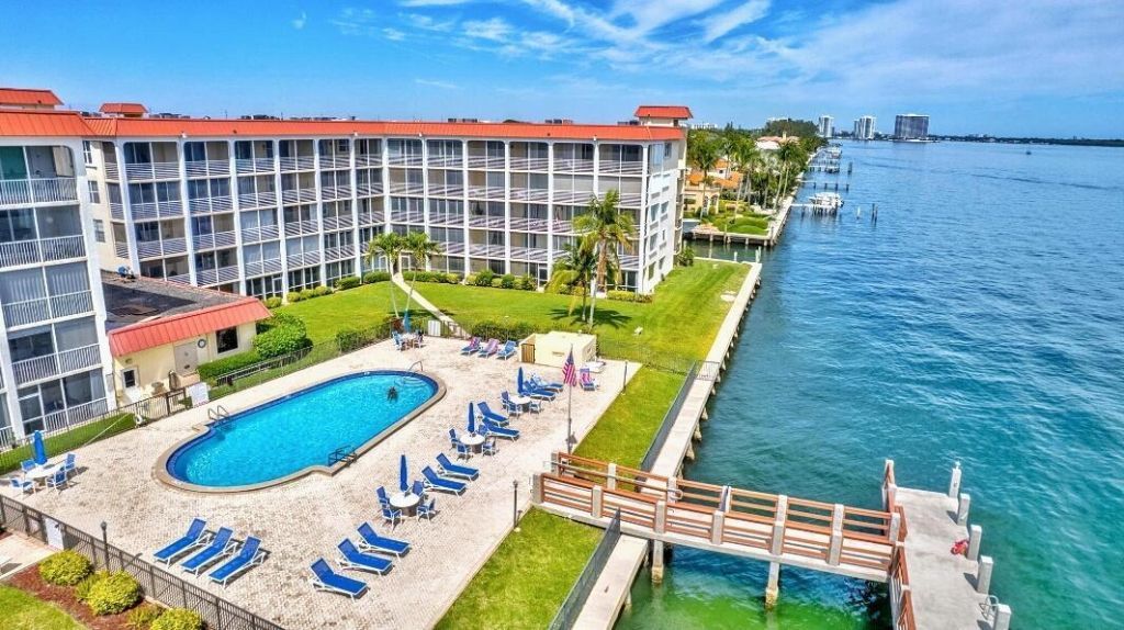 100 Paradise Harbour Boulevard, Unit 502, North Palm Beach, FL 33408 Photo