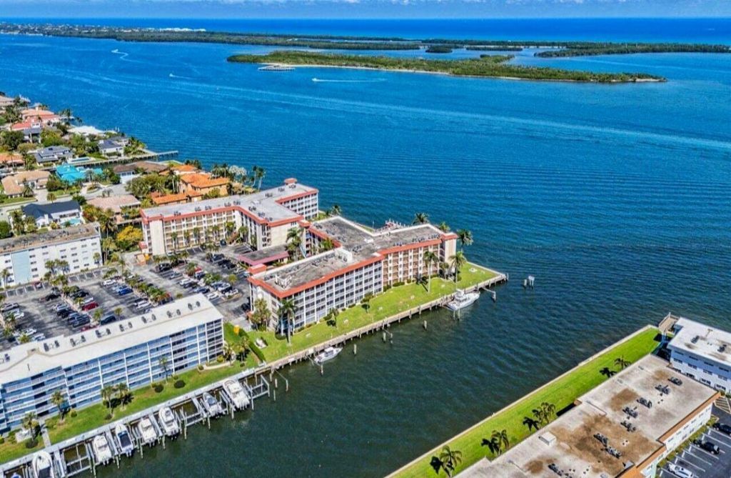 100 Paradise Harbour Boulevard, Unit 502, North Palm Beach, FL 33408 Photo