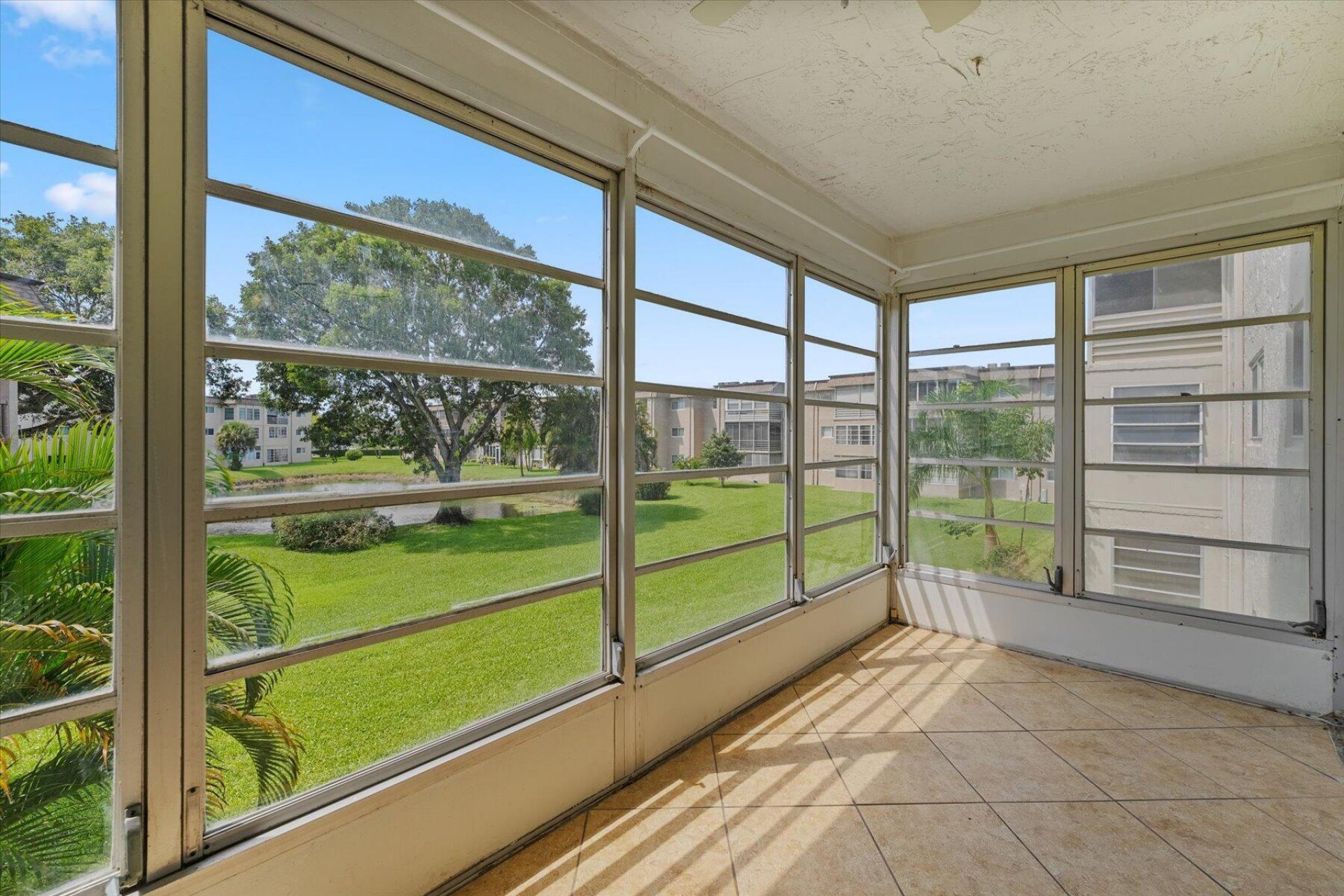 719 Lori Drive, Unit 204, Palm Springs, FL 33461 Photo