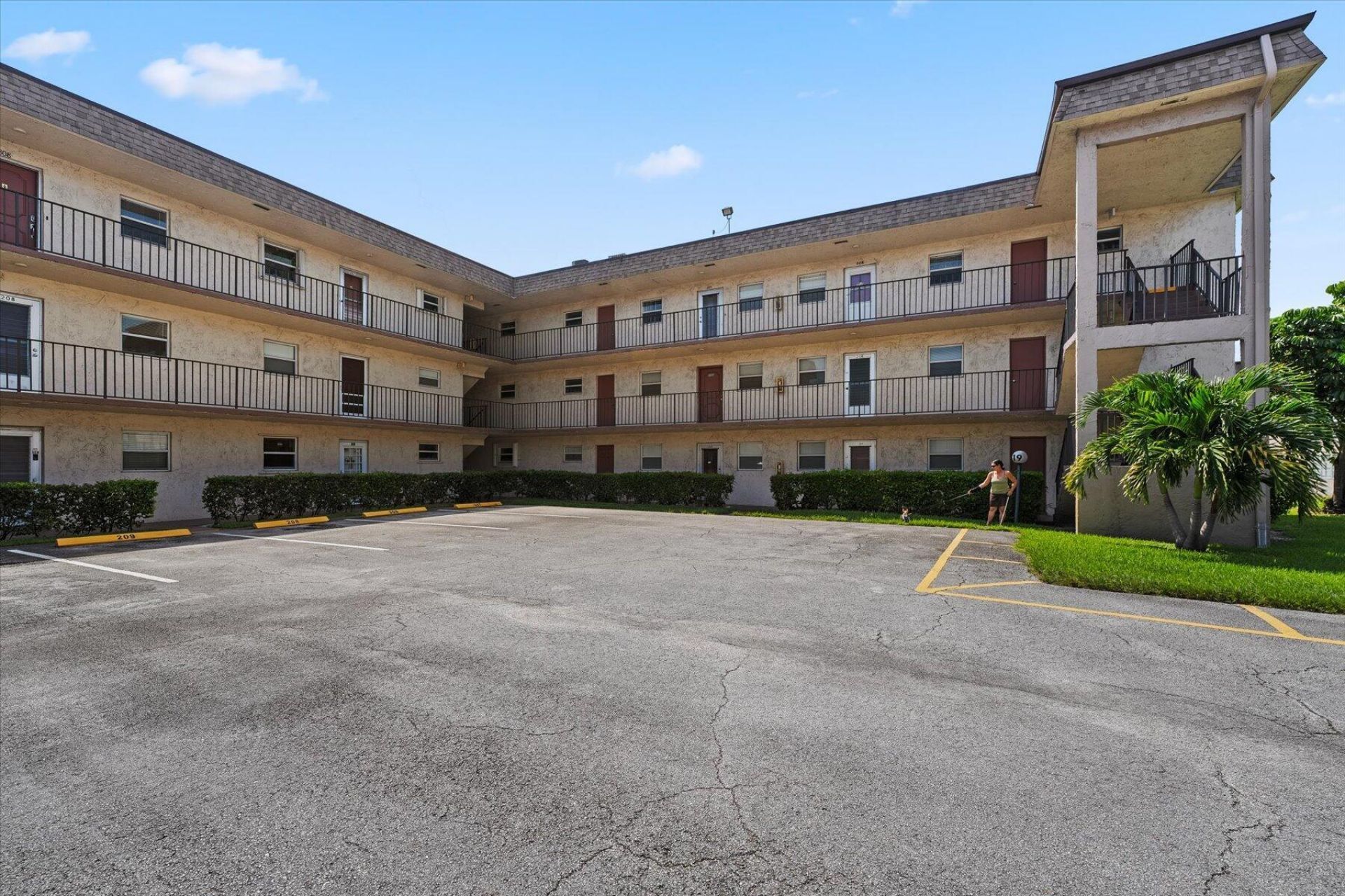 719 Lori Drive, Unit 204, Palm Springs, FL 33461 Photo