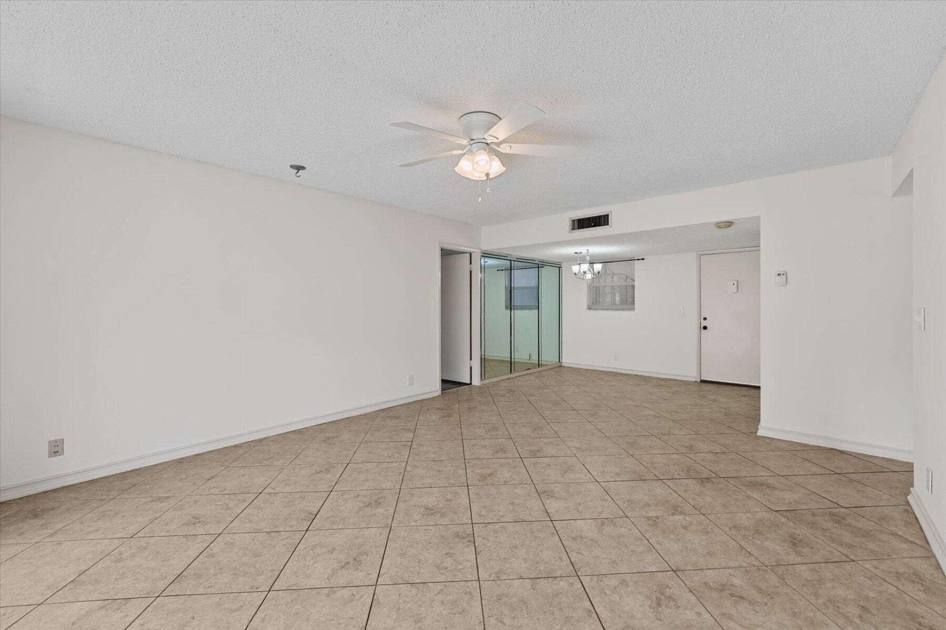 719 Lori Drive, Unit 204, Palm Springs, FL 33461 Photo