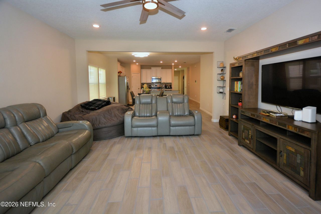 7324 Rock Brook Drive, Jacksonville, FL 32222 Photo