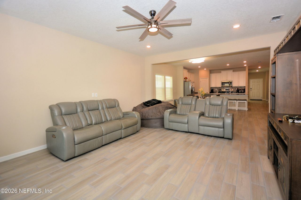 7324 Rock Brook Drive, Jacksonville, FL 32222 Photo