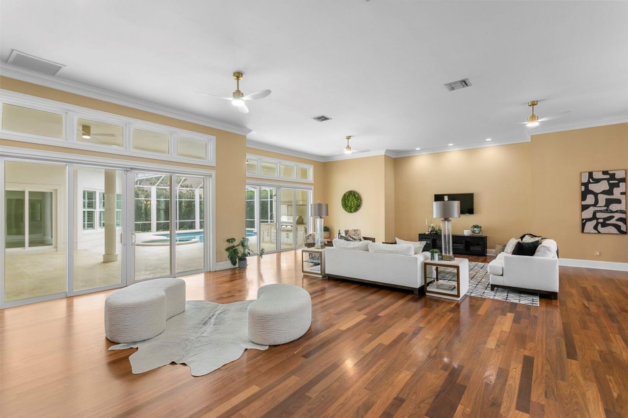 16504 Avila Boulevard, Tampa, FL 33613 Photo