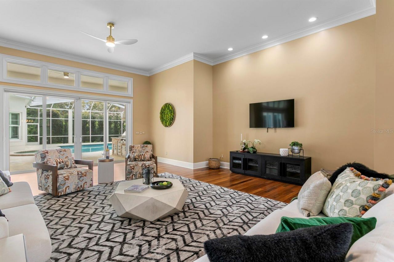 16504 Avila Boulevard, Tampa, FL 33613 Photo