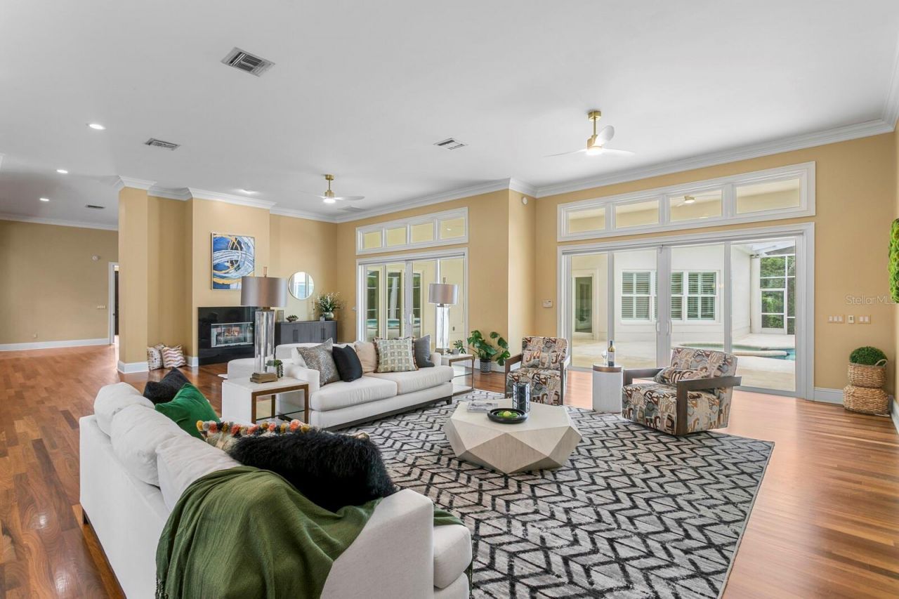 16504 Avila Boulevard, Tampa, FL 33613 Photo