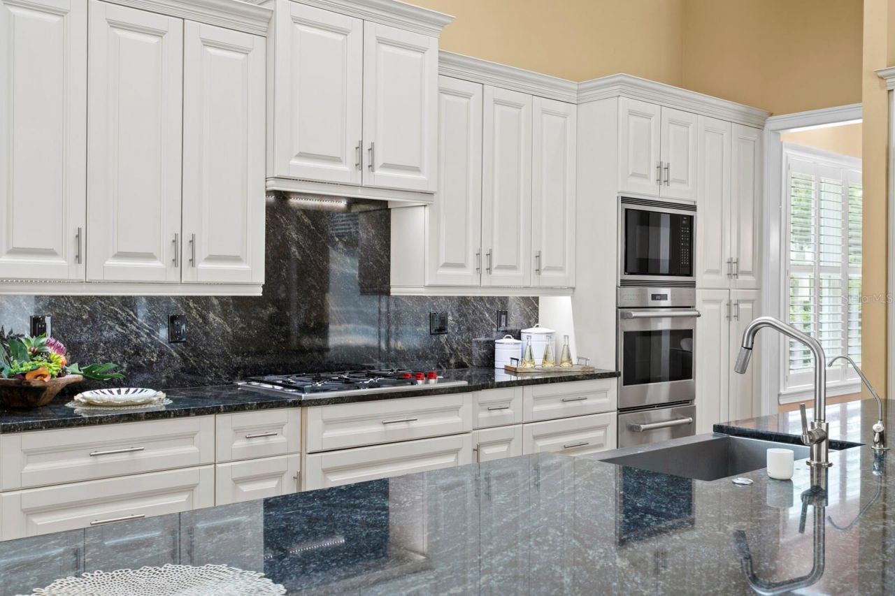 16504 Avila Boulevard, Tampa, FL 33613 Photo