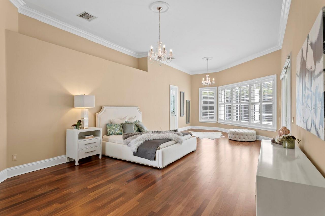 16504 Avila Boulevard, Tampa, FL 33613 Photo