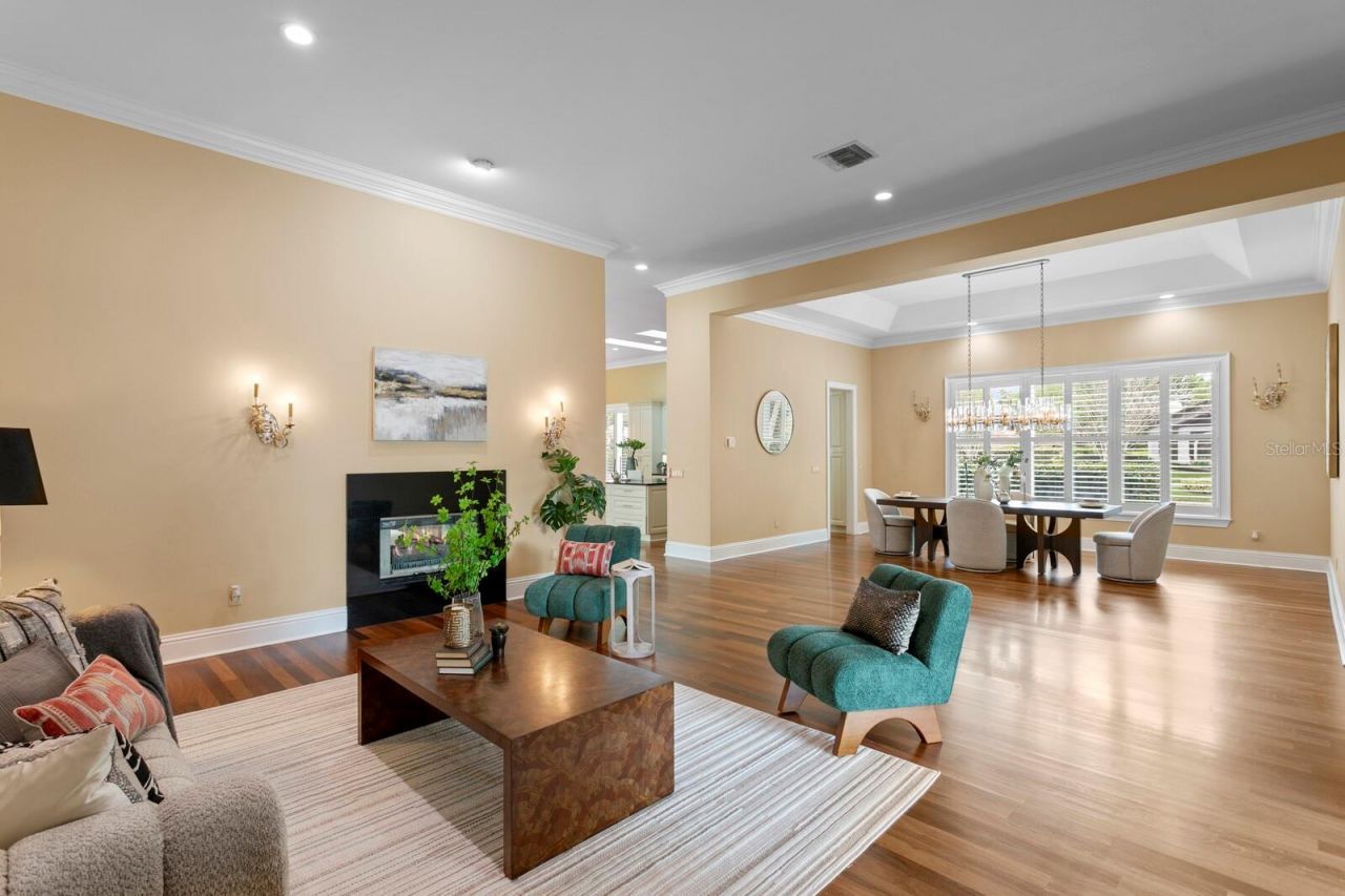 16504 Avila Boulevard, Tampa, FL 33613 Photo