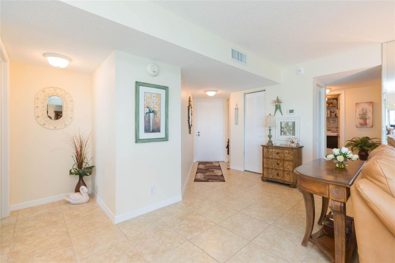 5541 Puerta Del Sol Boulevard S, Unit 318, Saint Petersburg, FL 33715 Photo