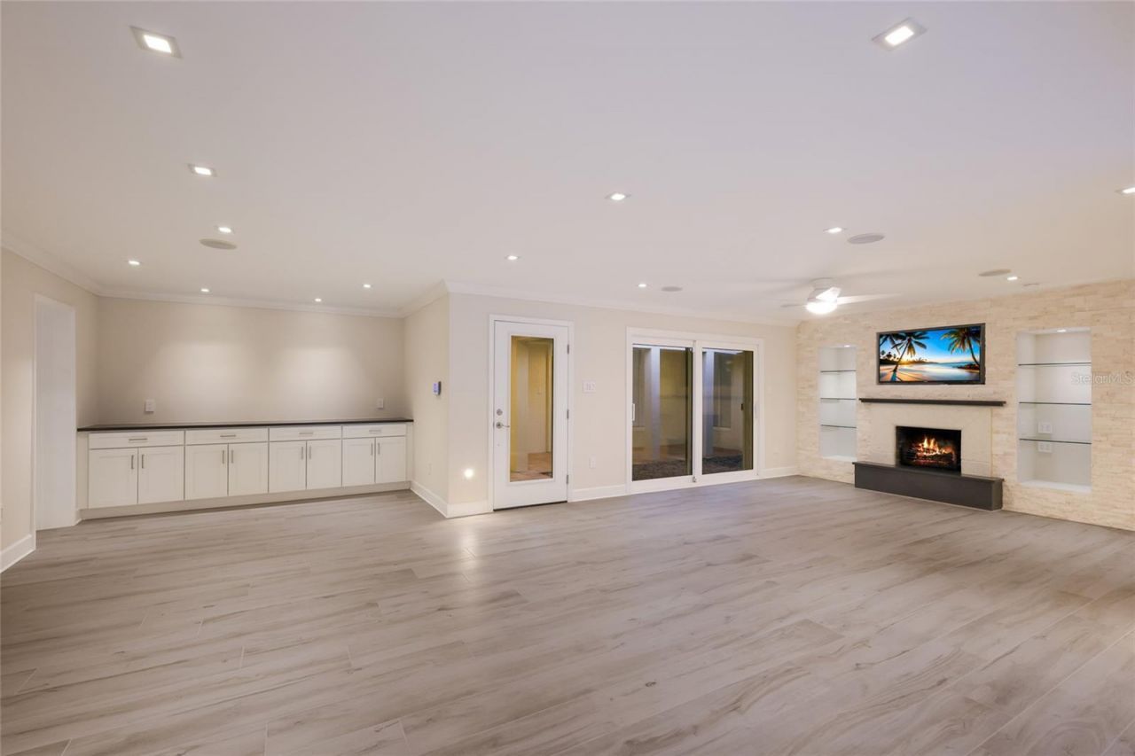 103 Fillmore Drive, Sarasota, FL 34236 Photo