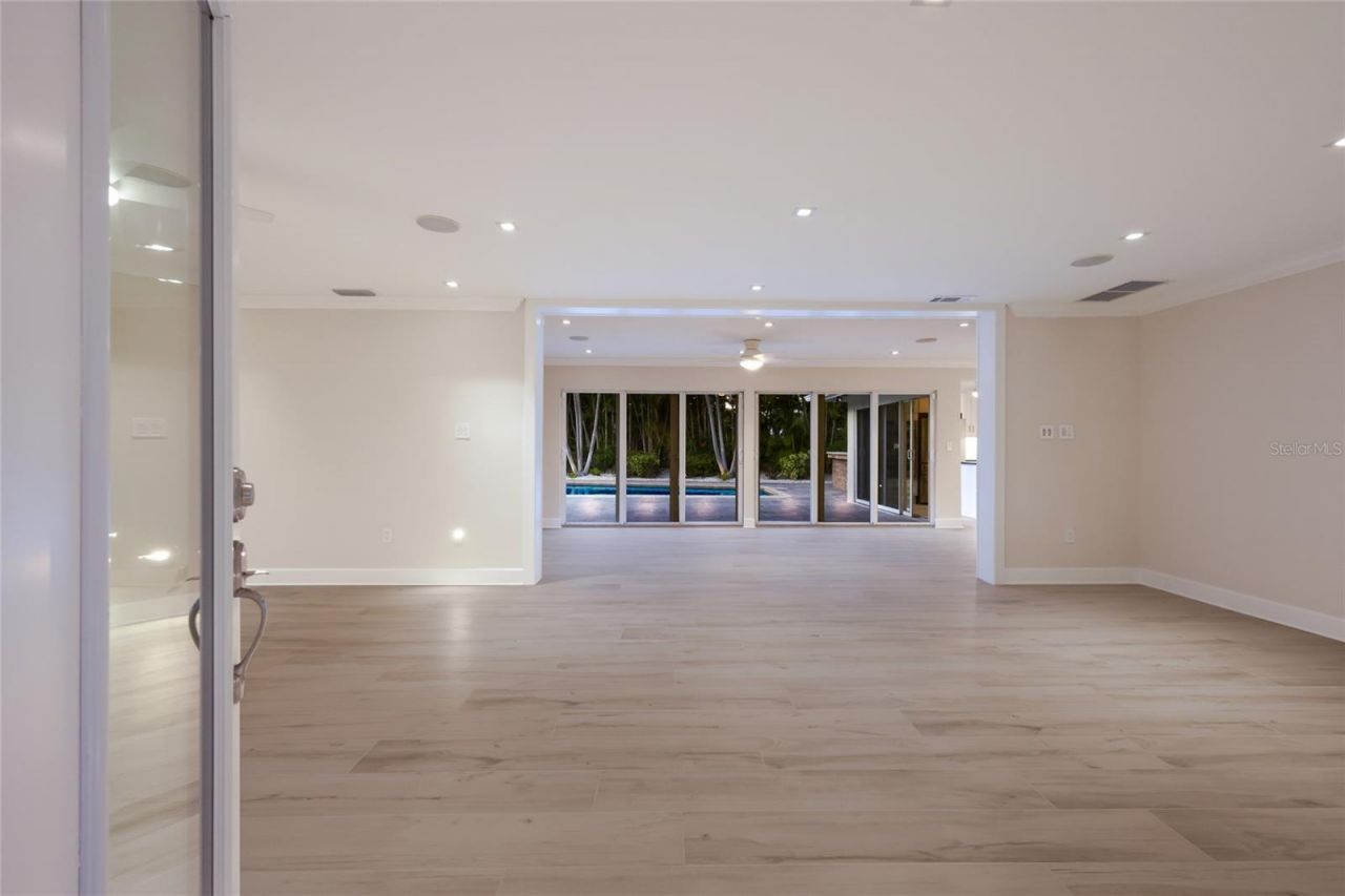 103 Fillmore Drive, Sarasota, FL 34236 Photo