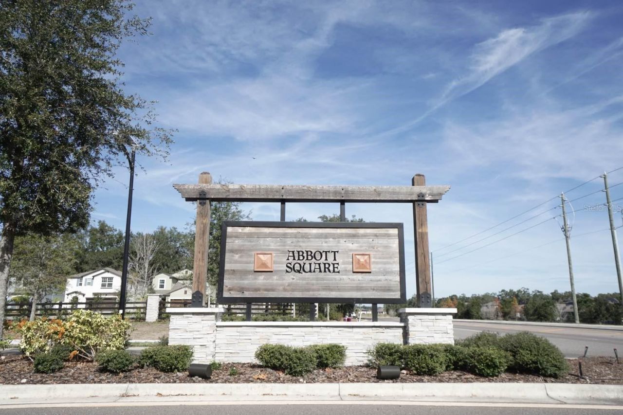 6417 Ten Acre Court, Zephyrhills, FL 33541 Photo