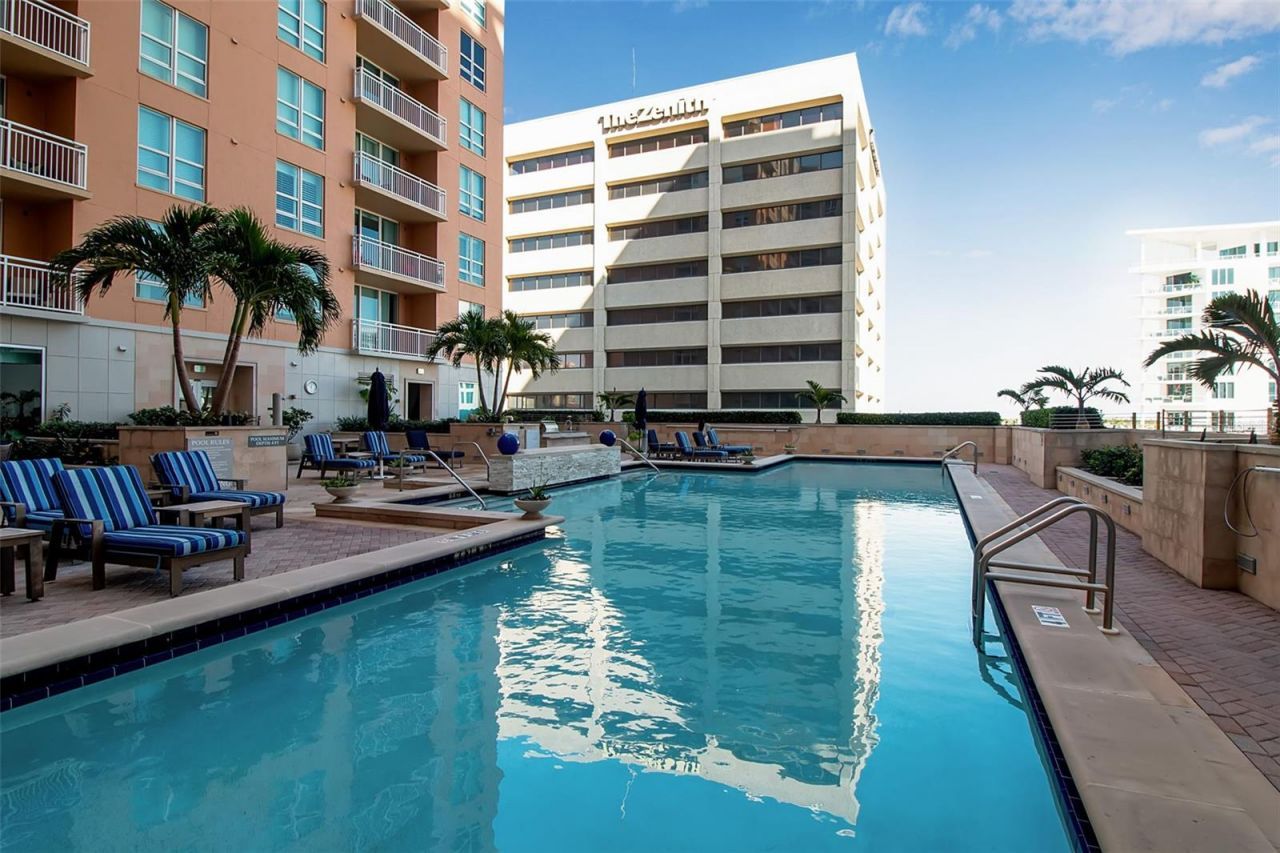 1350 Main Street, Unit 502, Sarasota, FL 34236 Photo