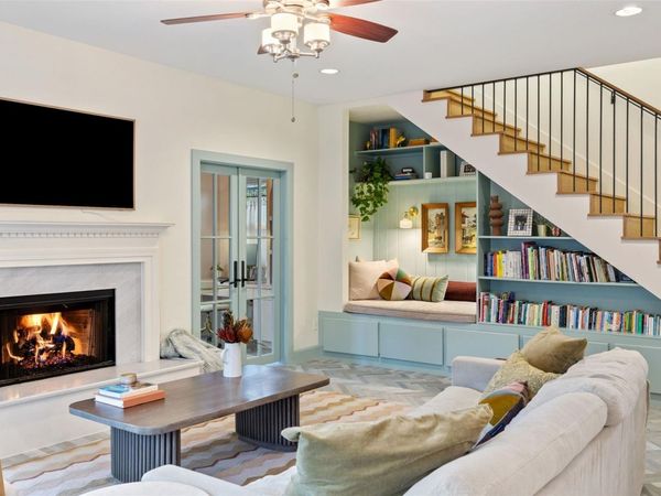 909 E 50th ST, Austin, TX 78751