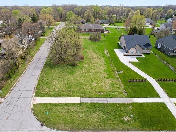 D Rochester Rd, Rochester Hills, MI 48307