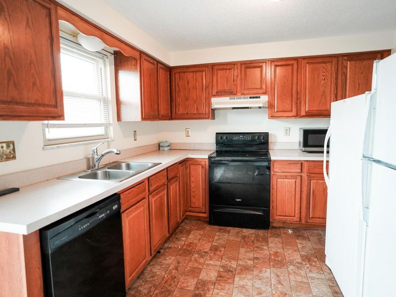 5746 Kendrick Drive , Galloway, OH 43119 Photo 7