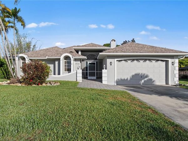 4724 Riverside DR, ESTERO, FL 33928