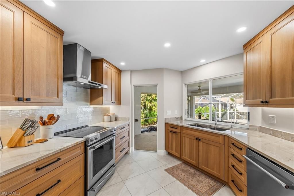 4724 Riverside Dr, Estero, FL 33928 Photo