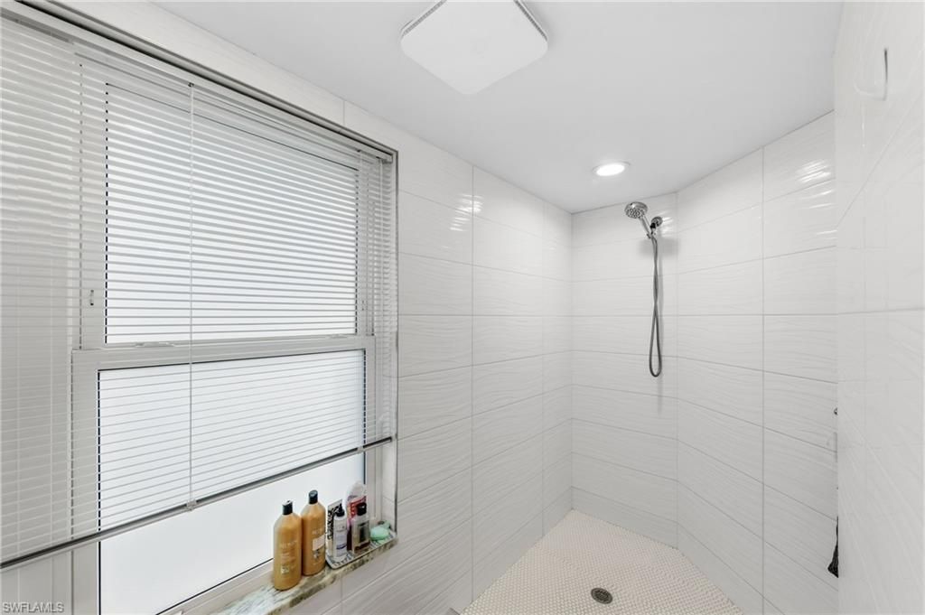 4724 Riverside Dr, Estero, FL 33928 Photo