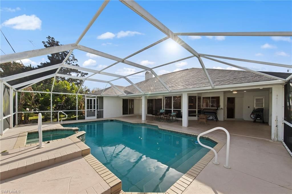 4724 Riverside Dr, Estero, FL 33928 Photo