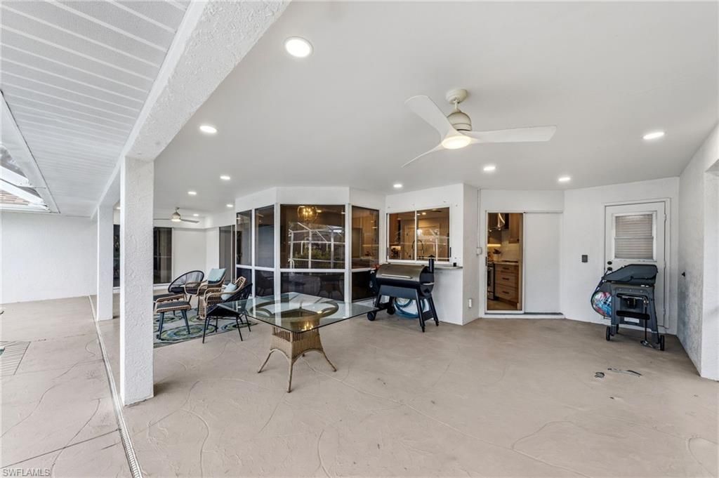 4724 Riverside Dr, Estero, FL 33928 Photo