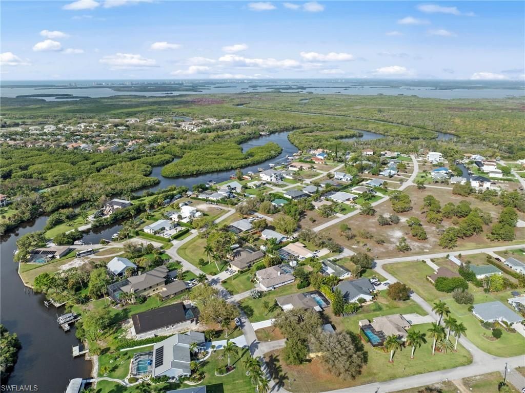 4724 Riverside Dr, Estero, FL 33928 Photo