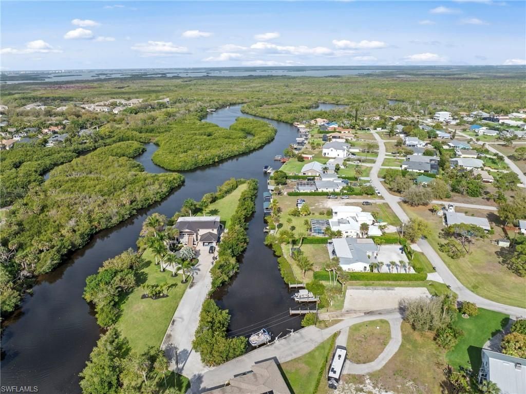 4724 Riverside Dr, Estero, FL 33928 Photo