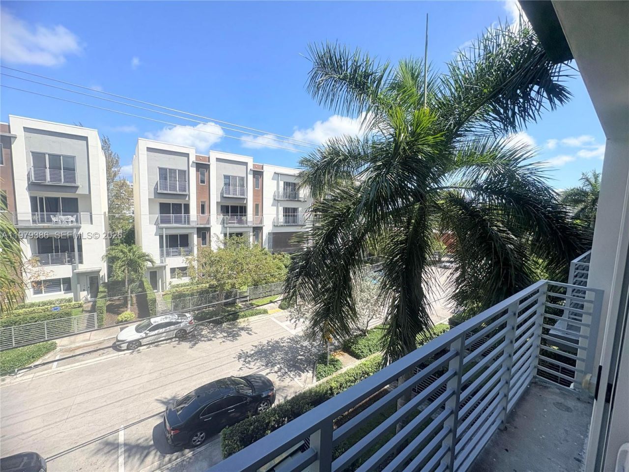 1045 NE 18th Ave, Unit 304, Fort Lauderdale, FL 33304 Photo