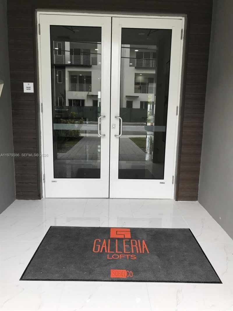 1045 NE 18th Ave, Unit 304, Fort Lauderdale, FL 33304 Photo