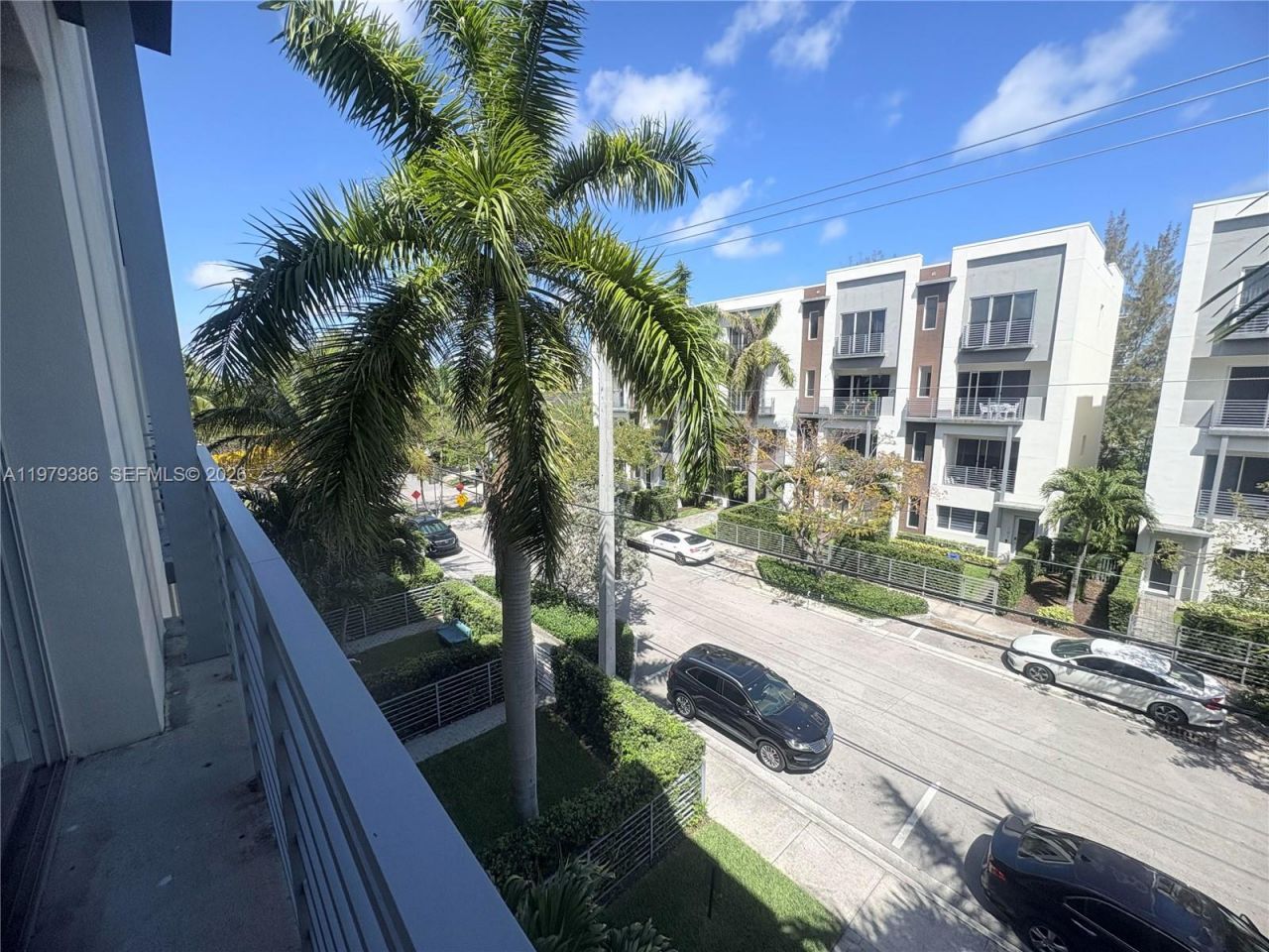 1045 NE 18th Ave, Unit 304, Fort Lauderdale, FL 33304 Photo