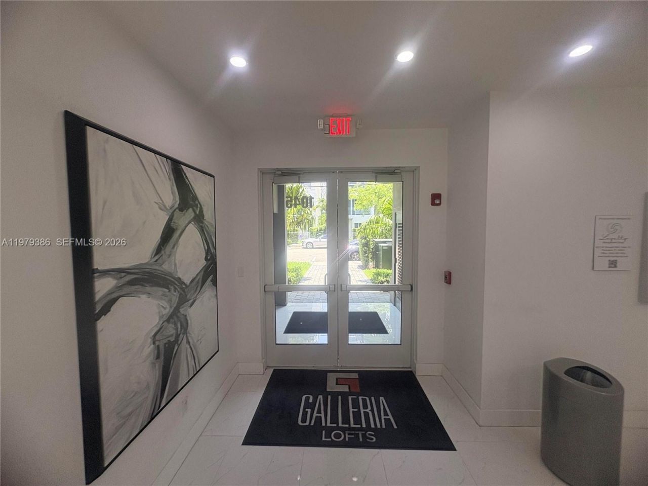 1045 NE 18th Ave, Unit 304, Fort Lauderdale, FL 33304 Photo