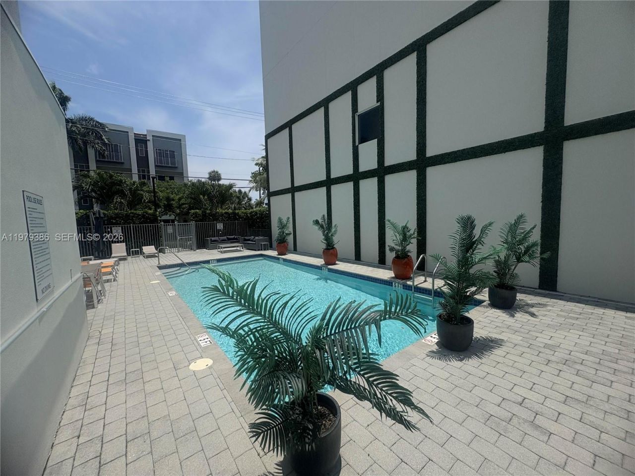 1045 NE 18th Ave, Unit 304, Fort Lauderdale, FL 33304 Photo