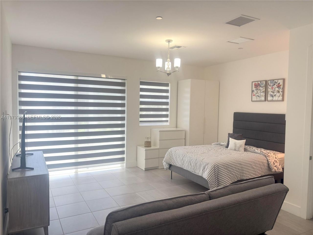 1045 NE 18th Ave, Unit 304, Fort Lauderdale, FL 33304 Photo
