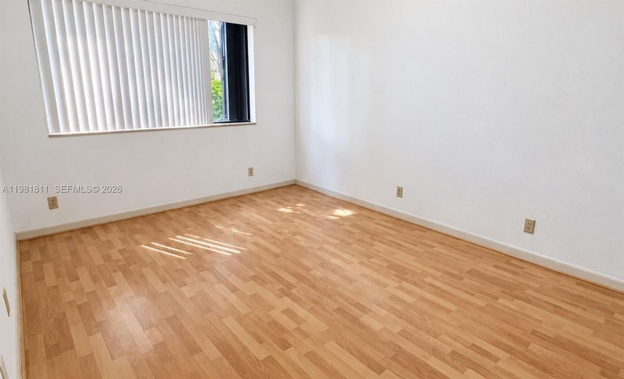 8816 Collins Ave, Unit 105, Surfside, FL 33154 Photo
