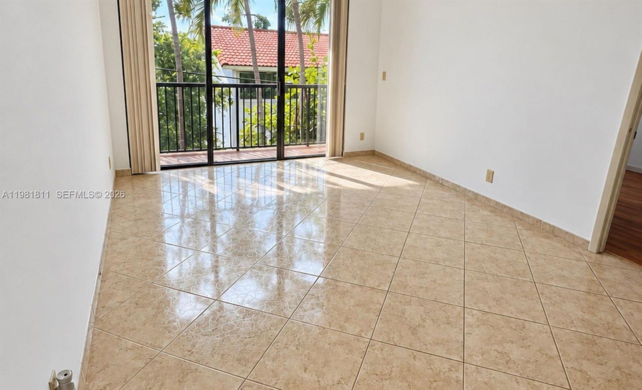 8816 Collins Ave, Unit 105, Surfside, FL 33154 Photo