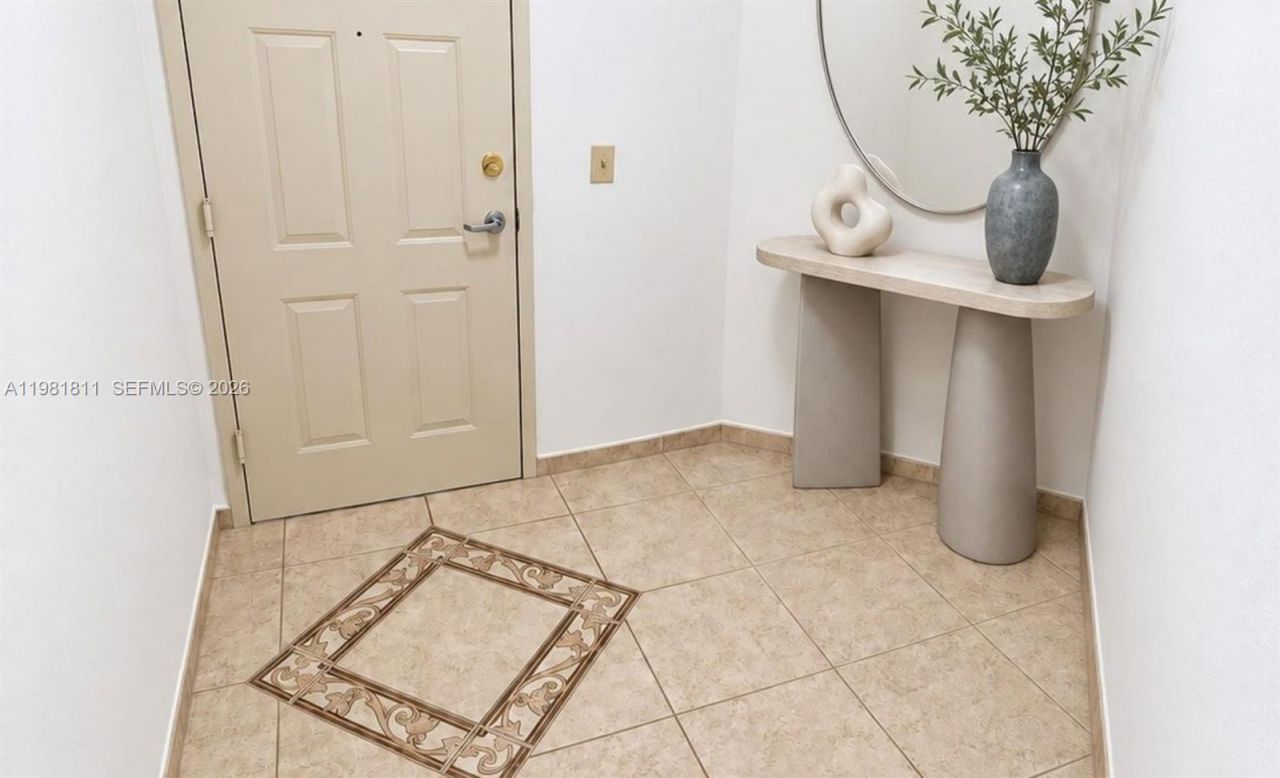 8816 Collins Ave, Unit 105, Surfside, FL 33154 Photo