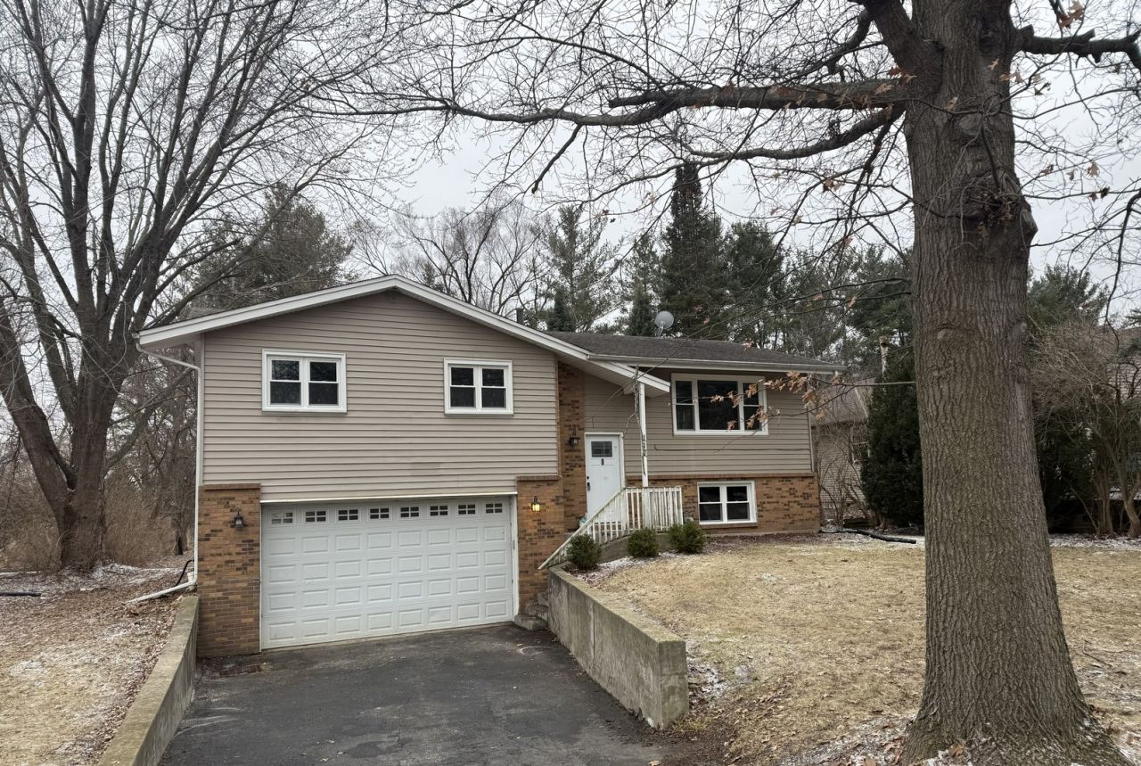 117 Liverpool Drive , Poplar Grove, IL 61065 Main Photo