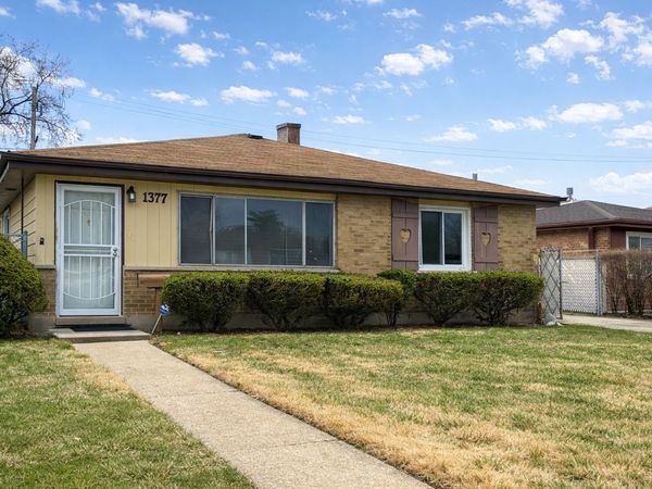 1377 Greenbay Avenue , Calumet City, IL 60409