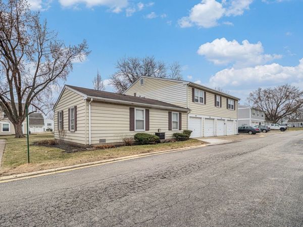 337 Mallard Court , Vernon Hills, IL 60061