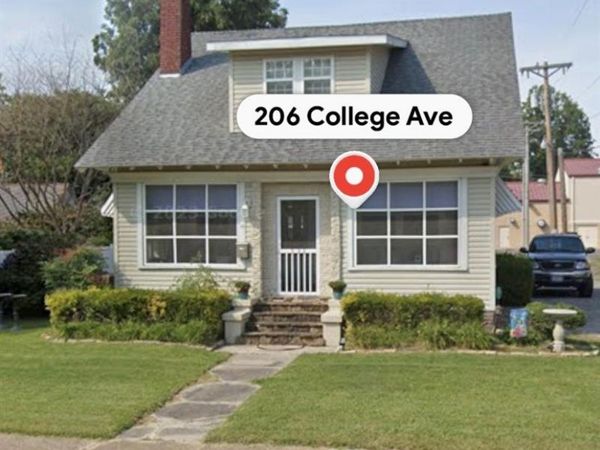 206 College , Sikeston, MO 63801